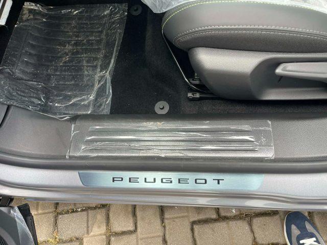 PEUGEOT 2008 Hybrid 145 e-DCS6 GT