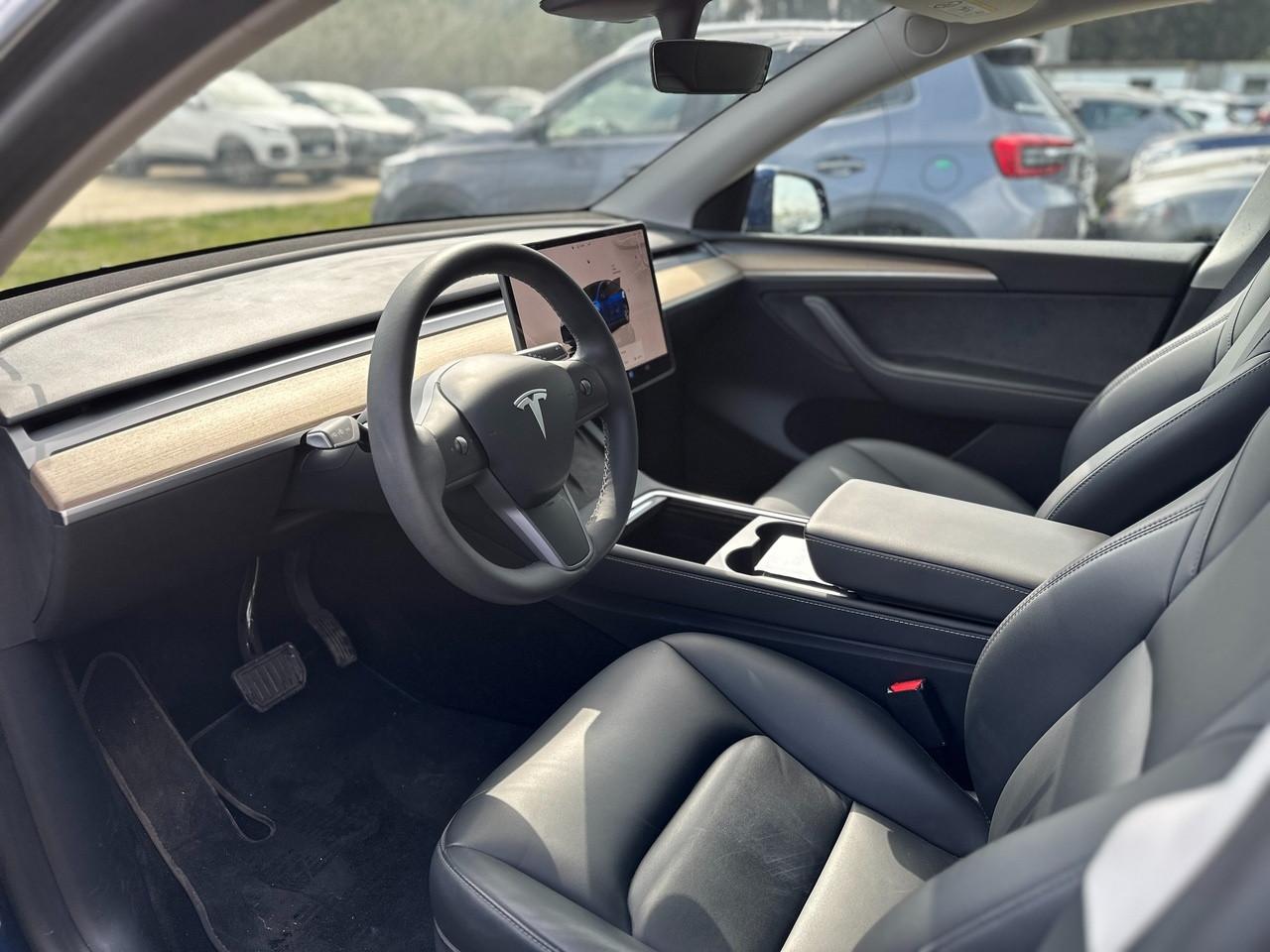 TESLA Model Y 2021 - Model Y Single Motor rwd