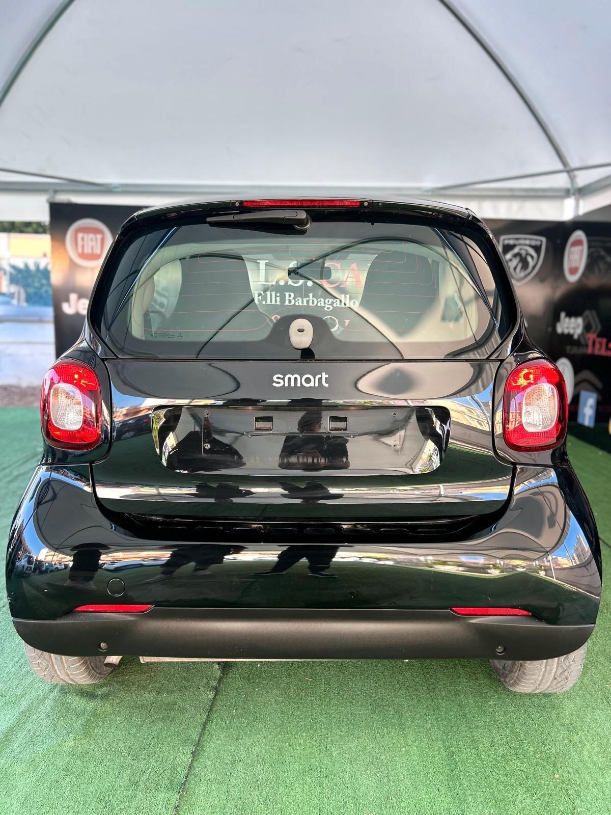 Smart ForTwo 1000 52 kW MHD passion automatic