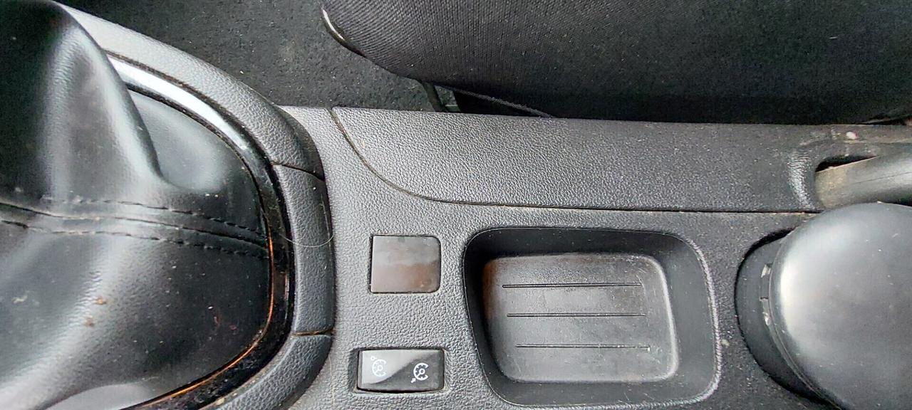 CLIO TCE 900 BENZINA/GPL DI SERIE 90 CV NAVIGATORE TELEFONO SENSORI FULL FULL IMPECCABILE