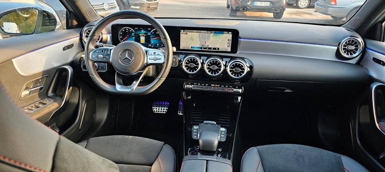 Mercedes-benz A 180d Automatic Premium AMG Line Pack night