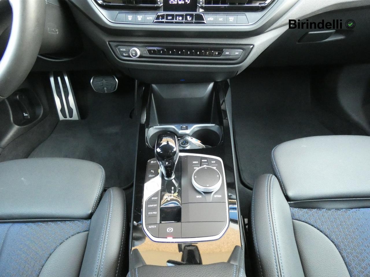 BMW Serie 1 (F40) - 118d 5p. Msport
