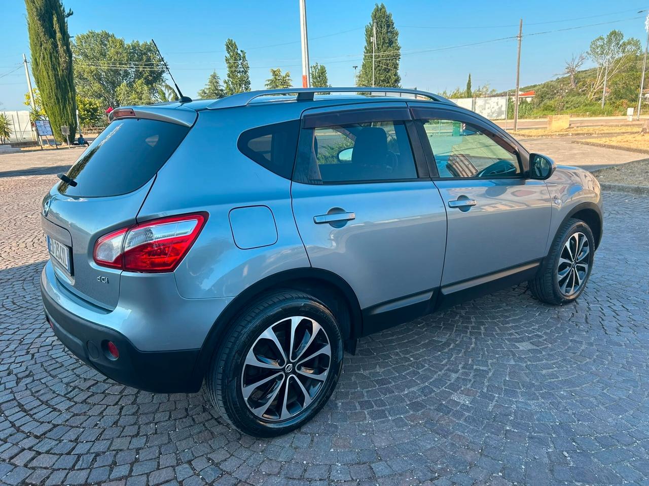 Nissan Qashqai 2.0 dCi DPF Tekna 4x4