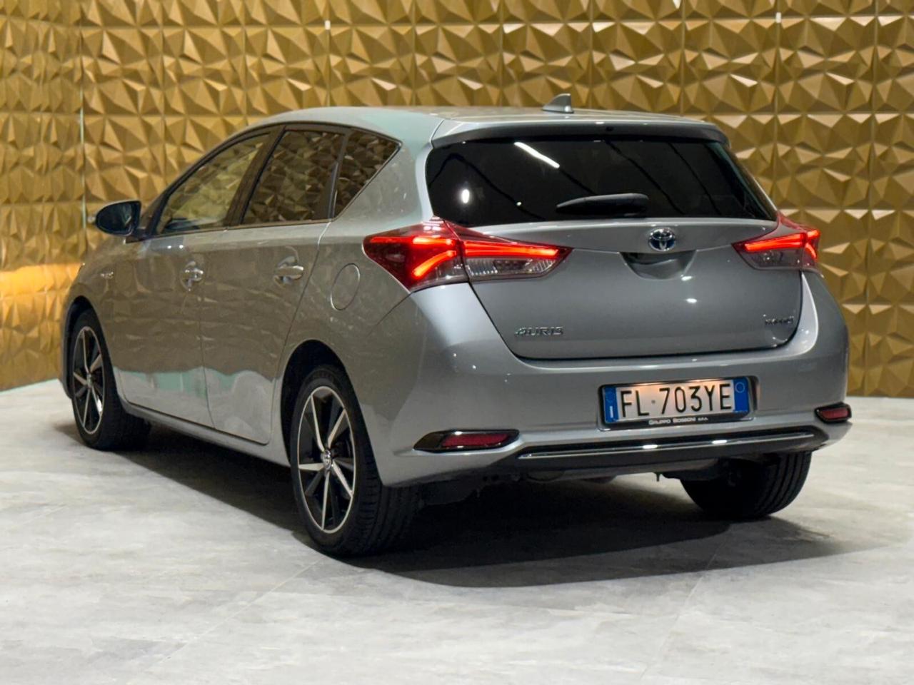 Toyota Auris 1.8 Hybrid Lounge