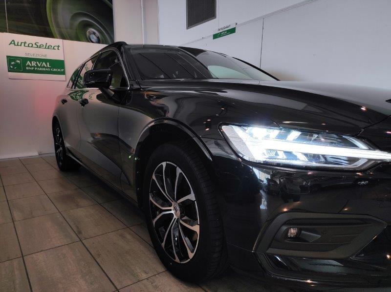 VOLVO V60 (2018-->) - V60 B4 (d) Geartronic Momentum Business Pro