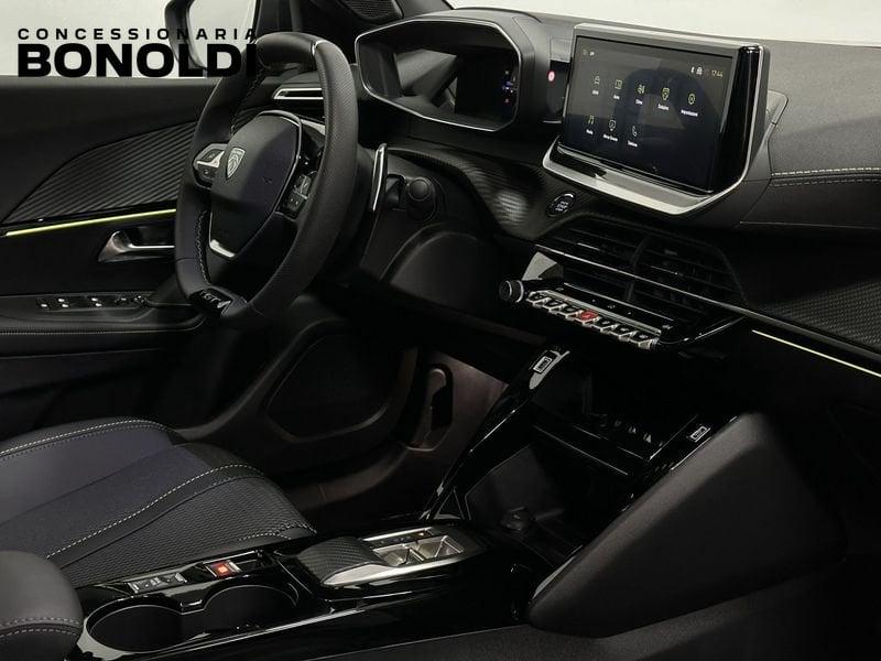 Peugeot 2008 Hybrid 136 e-DCS6 GT auto