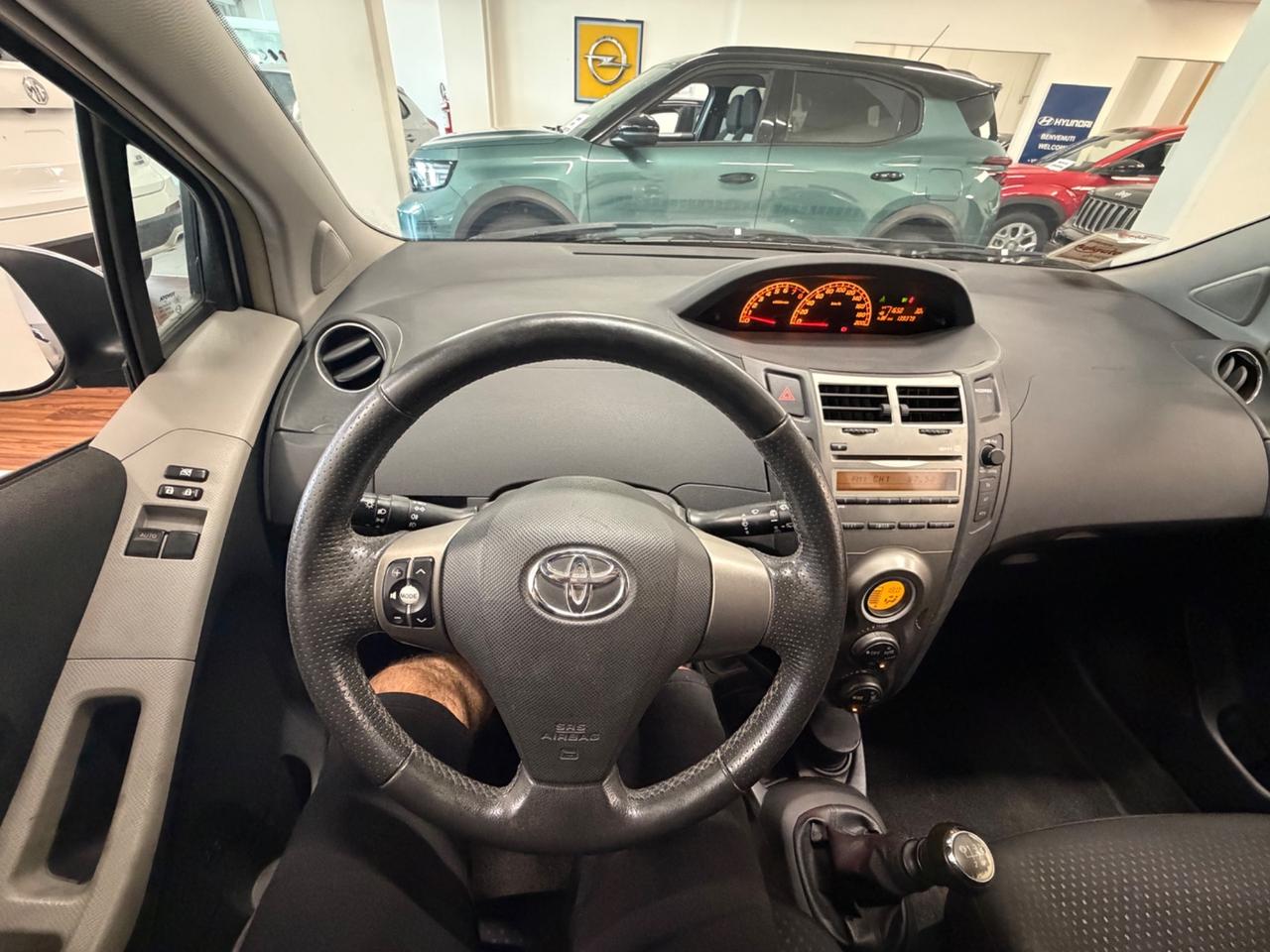 Toyota Yaris 1.0 5 porte Sol