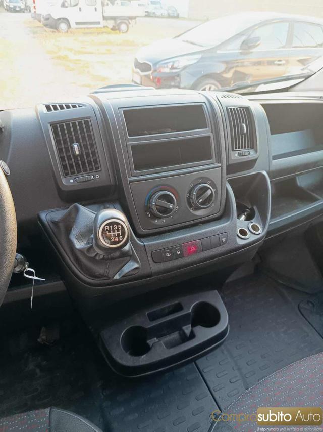 PEUGEOT Boxer 330 2.2 BlueHDi 120 S&S PC-TM Furgone