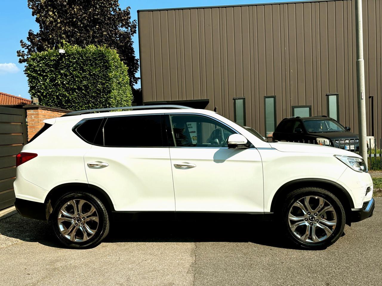 SSANGYONG REXTON 2.2D aut.-7POSTI-FULL-2019