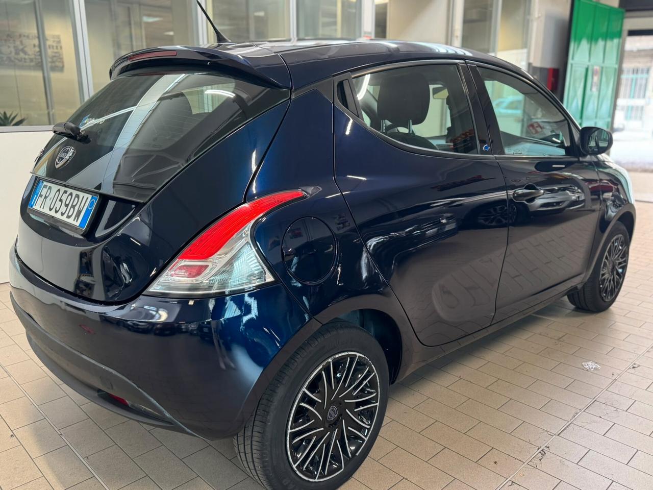 Lancia Ypsilon 1.2 69 CV 5 porte Platinum PREZZO REALE!!