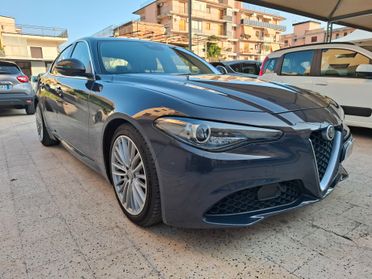 Alfa Romeo Giulia - 2.2 Super 180 CV CARPLAY/KEYLESS/DAB /LED