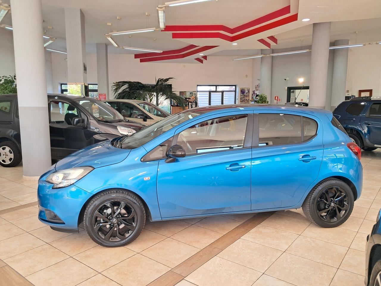 Opel Corsa 1.4 90CV GPL Tech 5 porte Advance B-Color