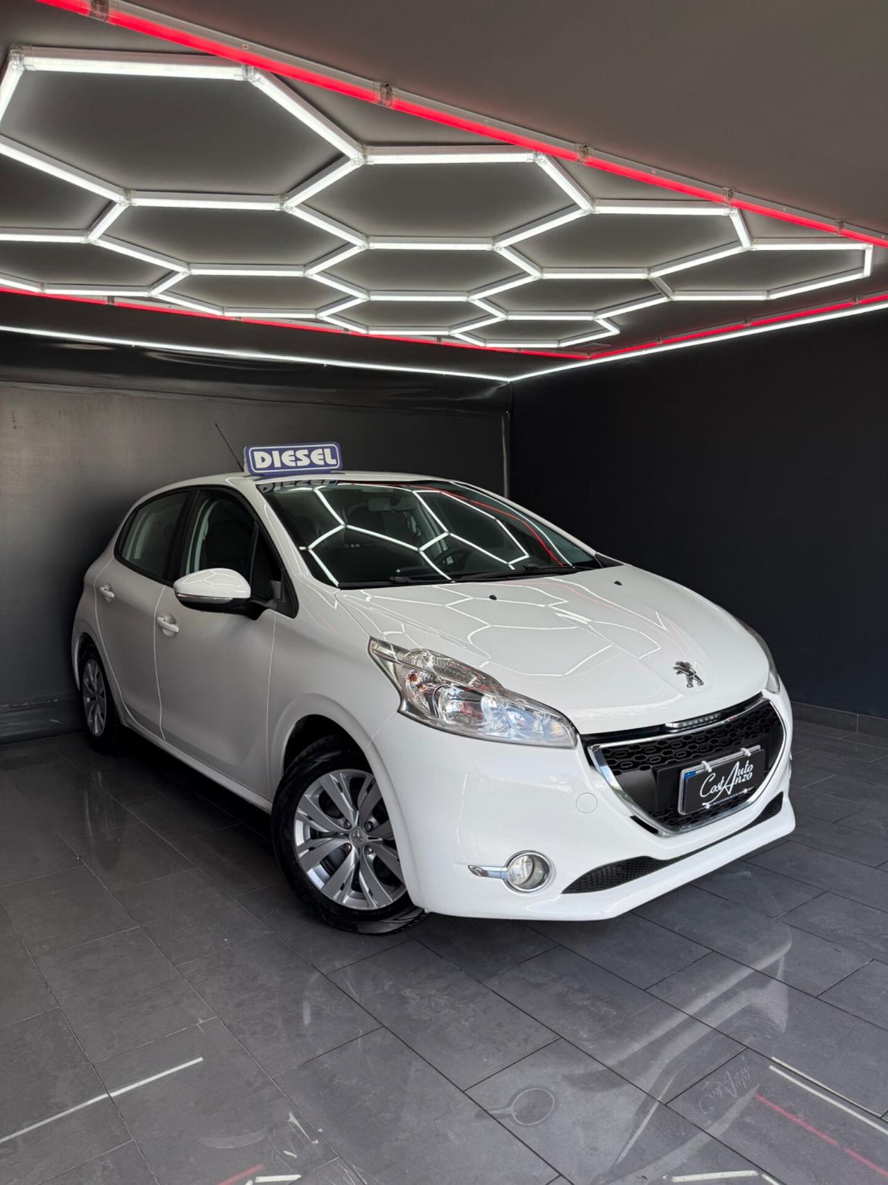 Peugeot 208 1.4 HDi 68 CV Allure