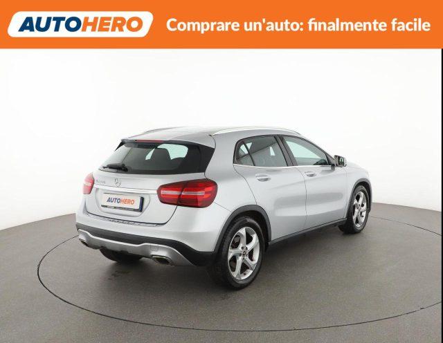 MERCEDES-BENZ GLA 180 Sport