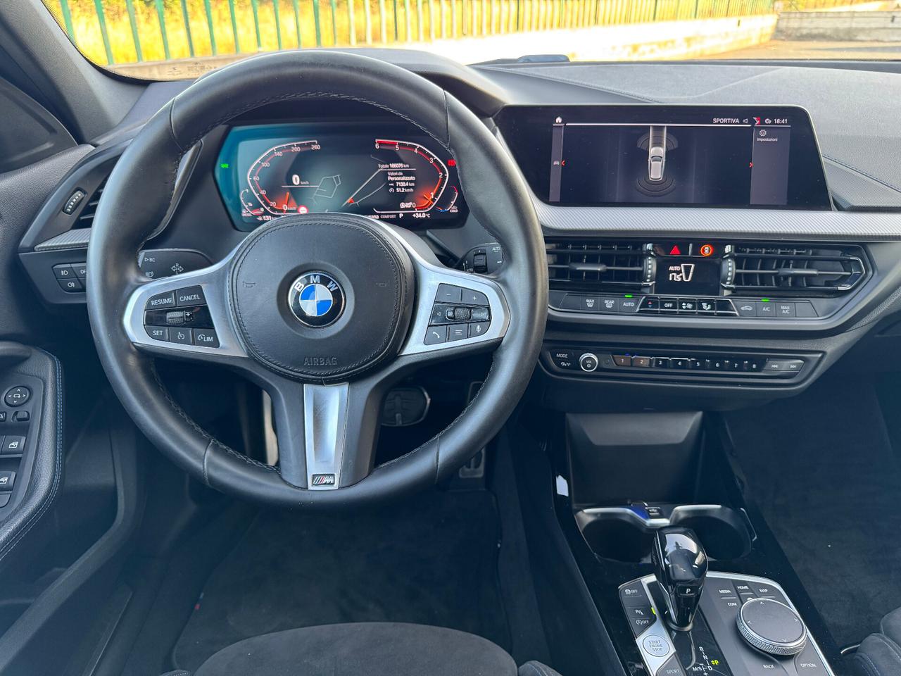 Bmw 118 118d 5p. Msport