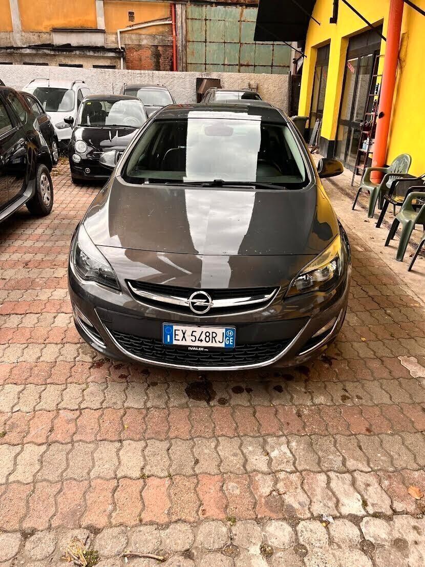 Opel Astra 1.6 CDTI EcoFLEX S&S 5 porte Cosmo NEOPATENTATI
