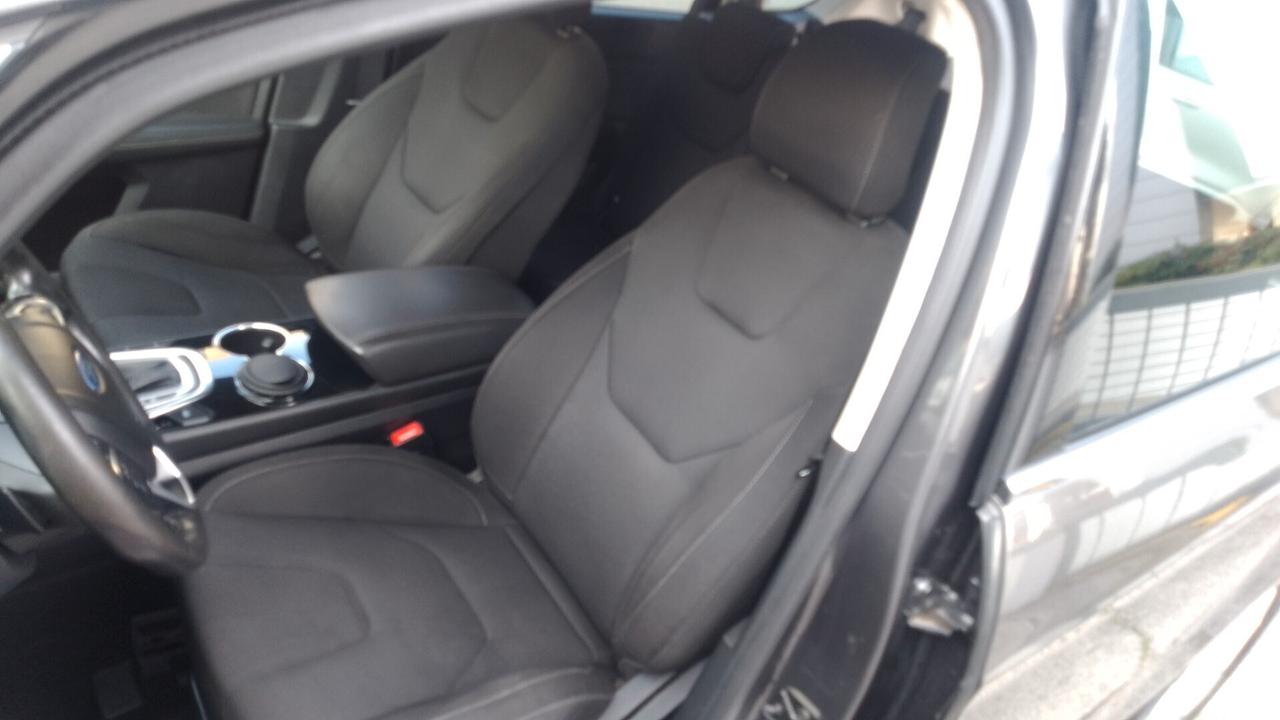 Ford S-Max 2.0 TDCi 180CV 7 POSTI Powershift Titanium