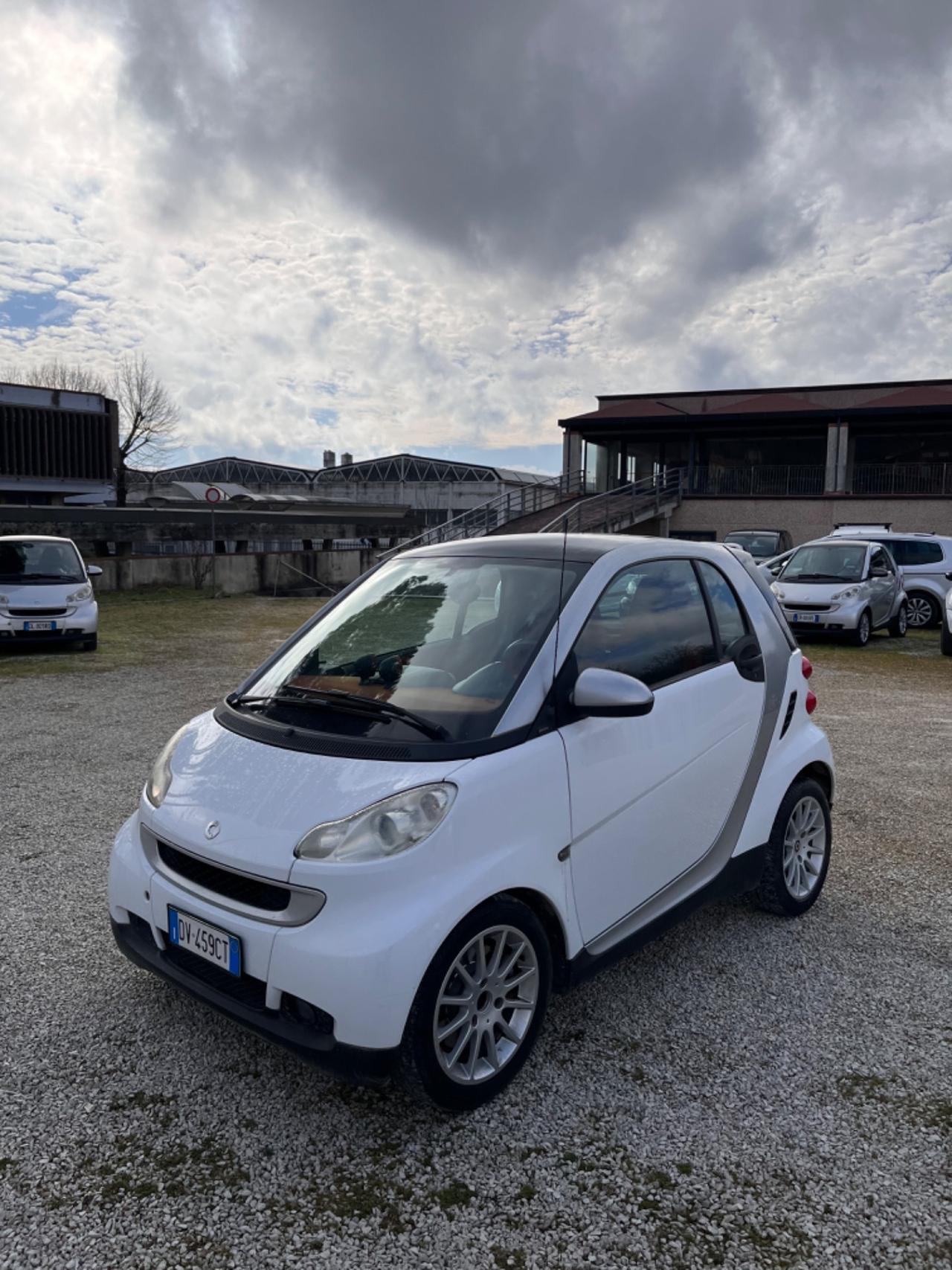 Smart fortwo 1.0 benzina 2009 PERFETTA