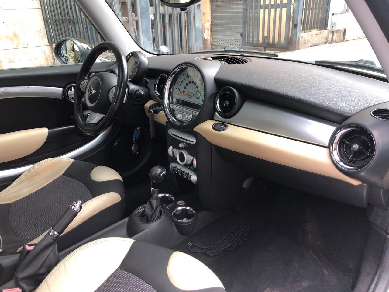 MINI Cooper D 1.6 Diesel – Cambio Automatico – Anno 2010