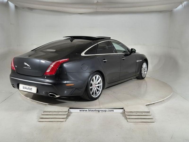 Jaguar XJ 3.0d V6 Portfolio auto my13