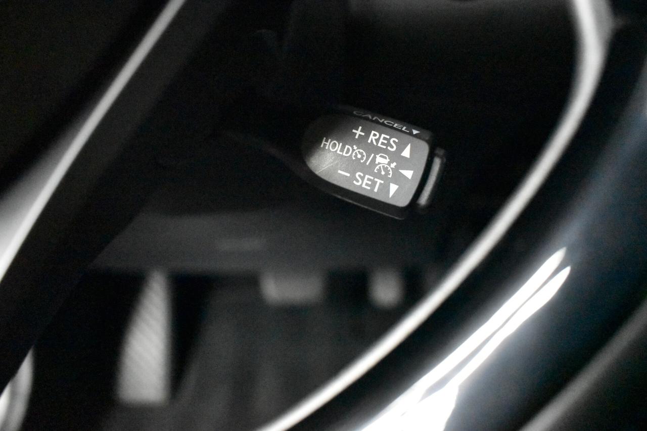 Toyota C-HR 1.8 Hybrid E-CVT Business