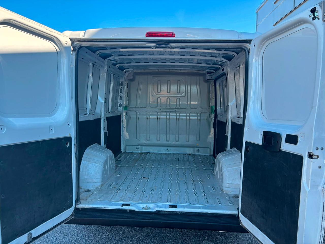 Peugeot Boxer PREMIUM 330 2.2 BlueHDi PC-TN Furgone SPOTICAR
