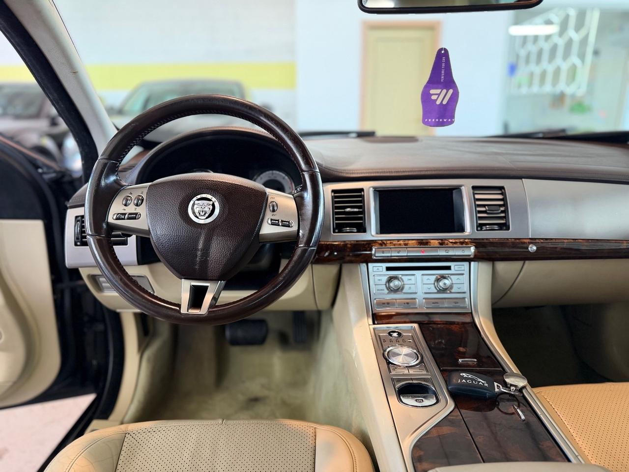 Jaguar XF 3.0 DS V6 275CV 2012