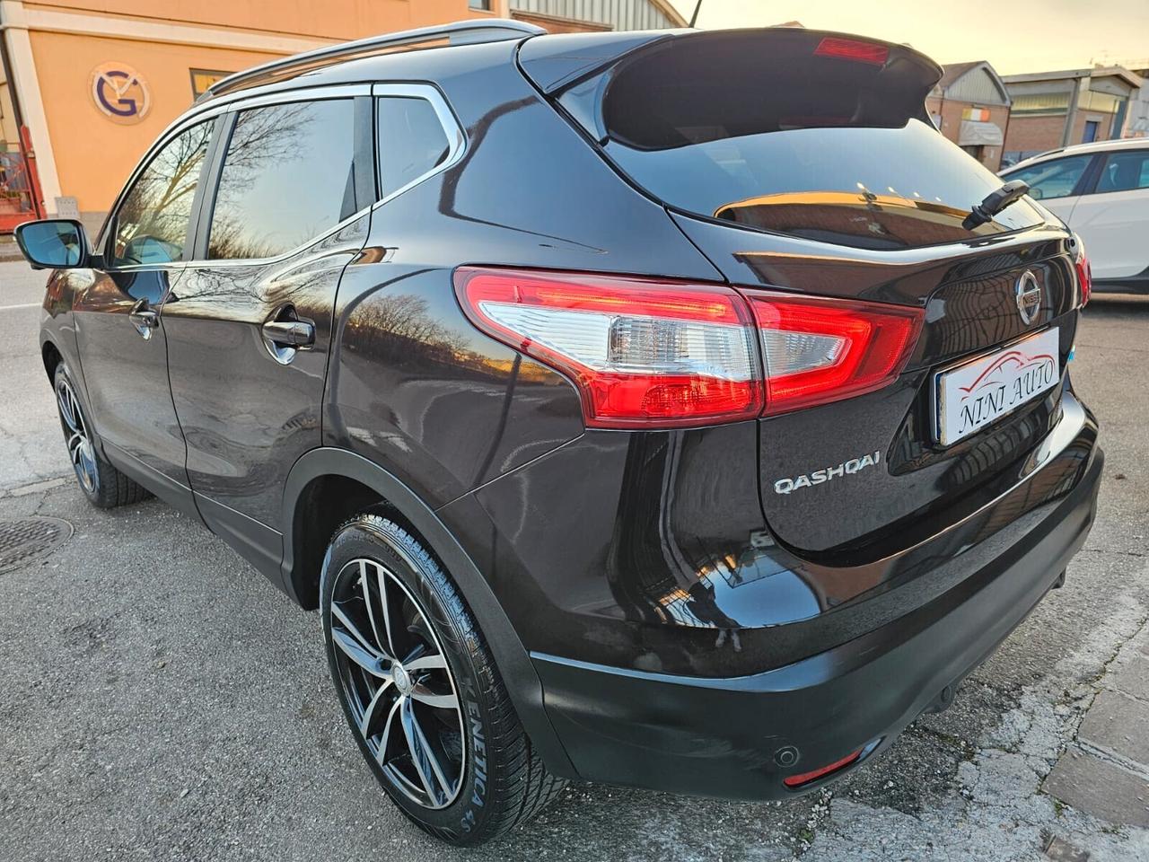 Nissan Qashqai 1.5 dCi 110cv 360°*Pelle*Navi*Tetto*Pdc*Bi-Xeno*18*