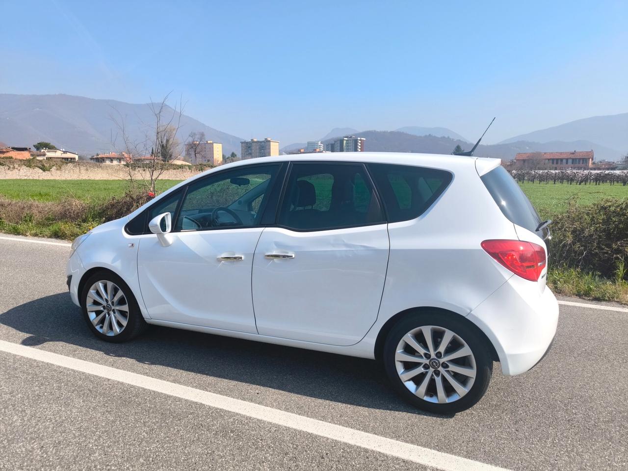 OPEL MERIVA 1,6 CDTI- CAMBIO AUTOMATICO- KM120000