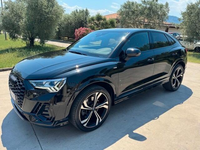 Audi Q3 sportback 40 TDI quattro S tronic S line identity black