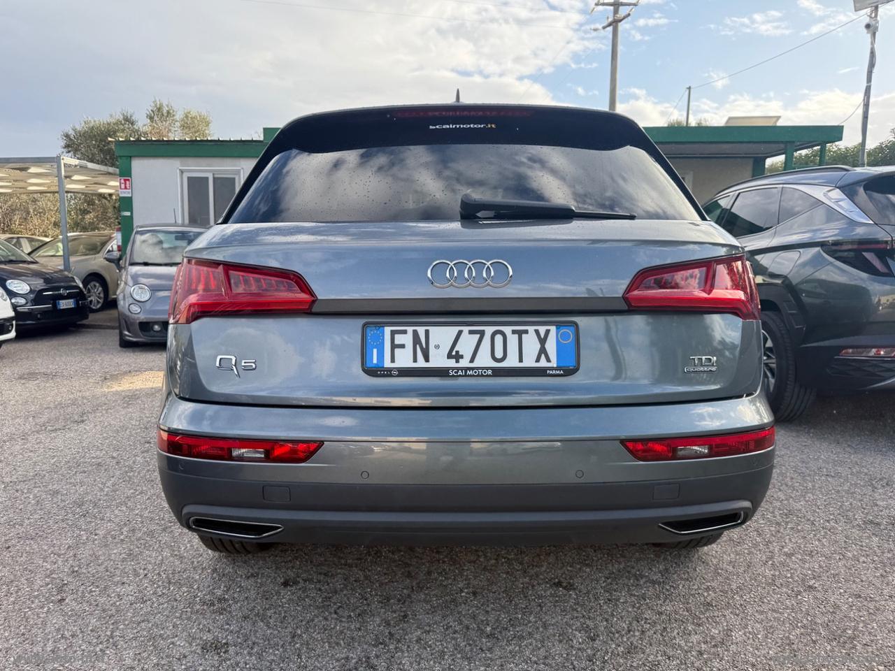 AUDI Q5 2.0 TDI quattro S tronic Business