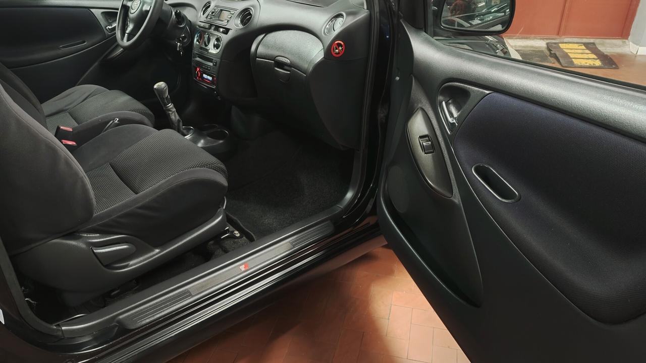 Toyota Yaris 1.5i 16V cat 3 porte T Sport