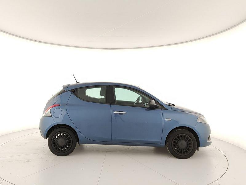 Lancia Ypsilon 1.0 FireFly 5 porte S&S Hybrid Silver