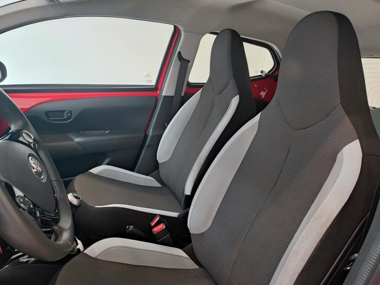 Toyota Aygo 1.0 VVT-i 5 porte x-clusiv