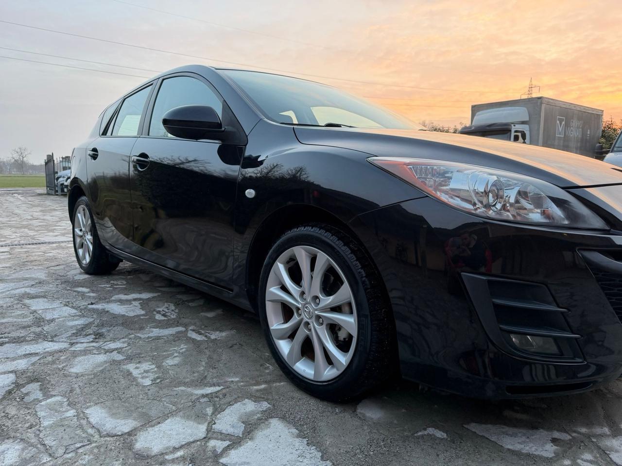 Mazda 3 1.6 MZR 105 CV 5p. Advanced neopatentati
