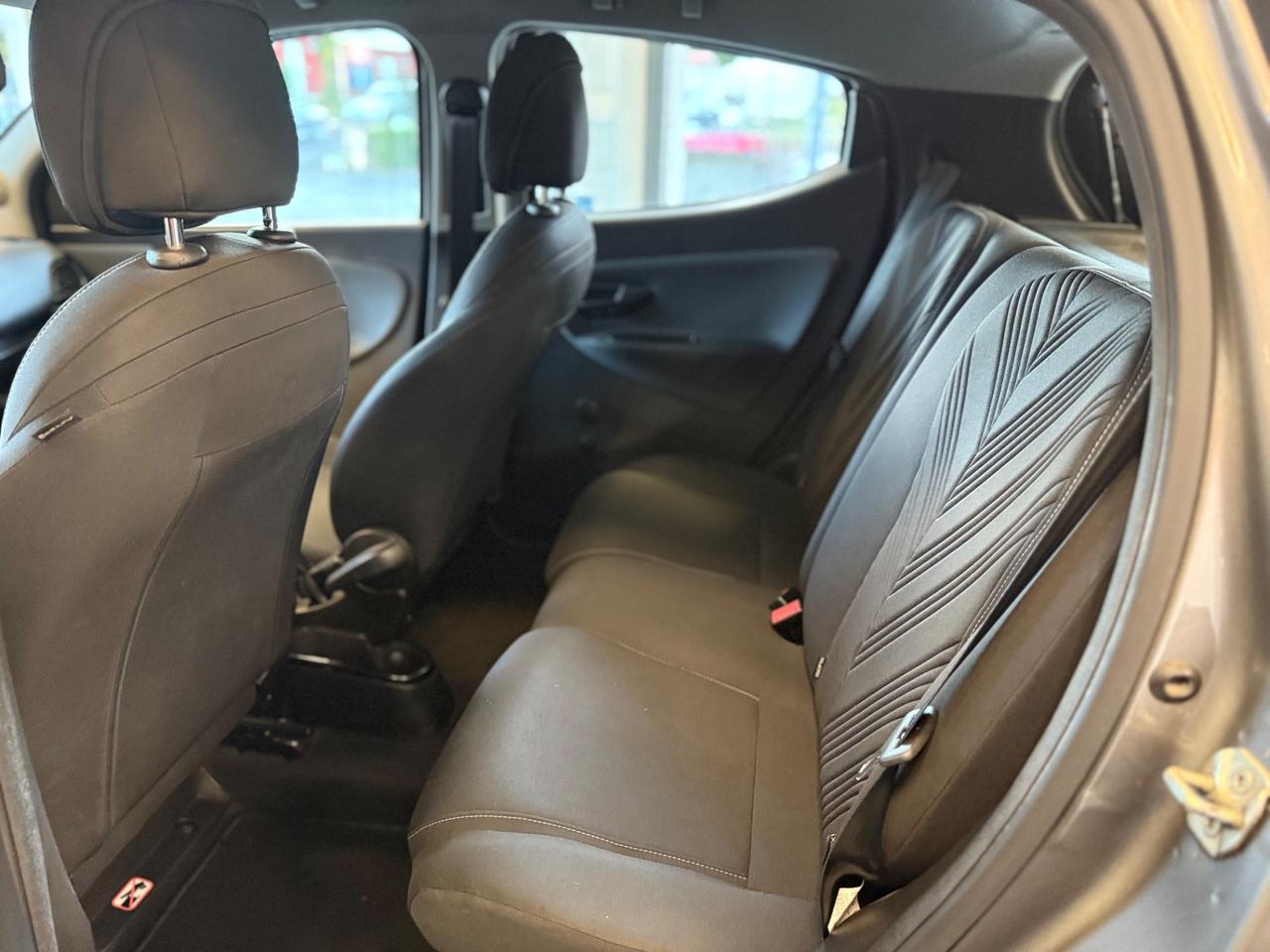 Lancia Ypsilon 1.0 FireFly 5 porte S&S Hybrid Ecochic Gold