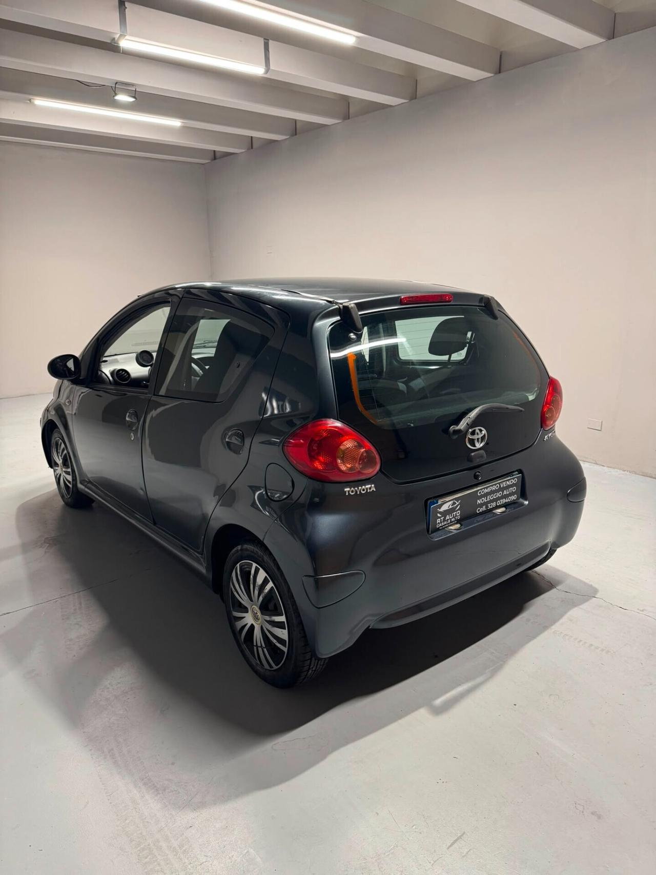 Toyota Aygo 1.0 12V VVT-i 5 porte Sol