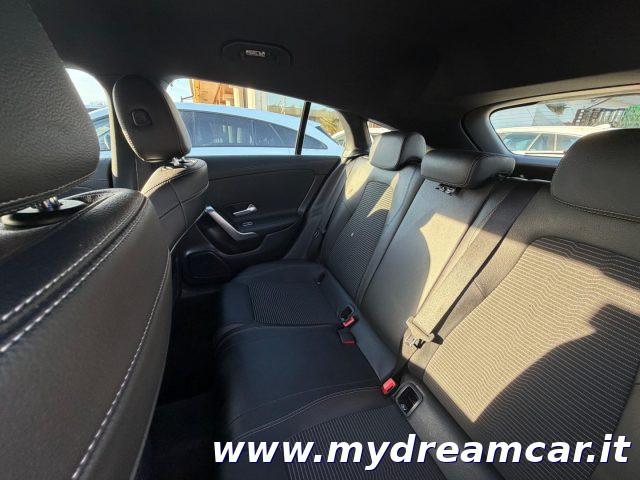 MERCEDES-BENZ CLA 200 d 150cv Automatic Shooting Brake Sport