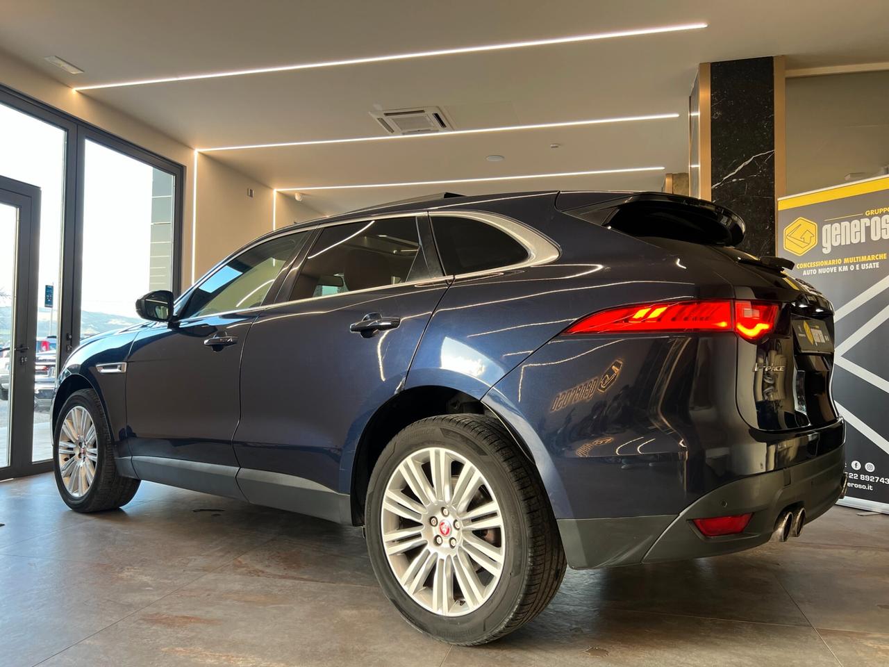 Jaguar F-Pace 2.0 D 180 CV Portfolio