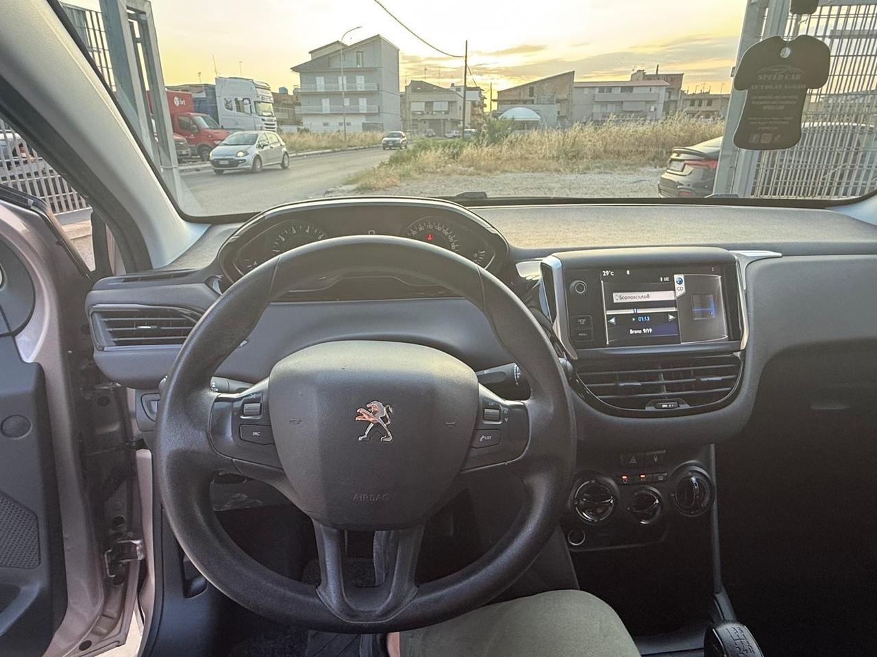 Peugeot 108 PureTech 82 5 porte Allure