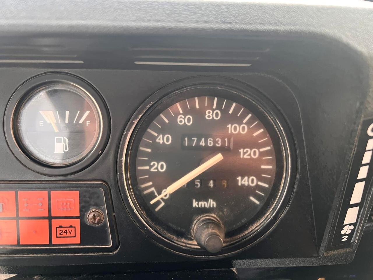 Land Rover Defender 90 diesel Hard-top
