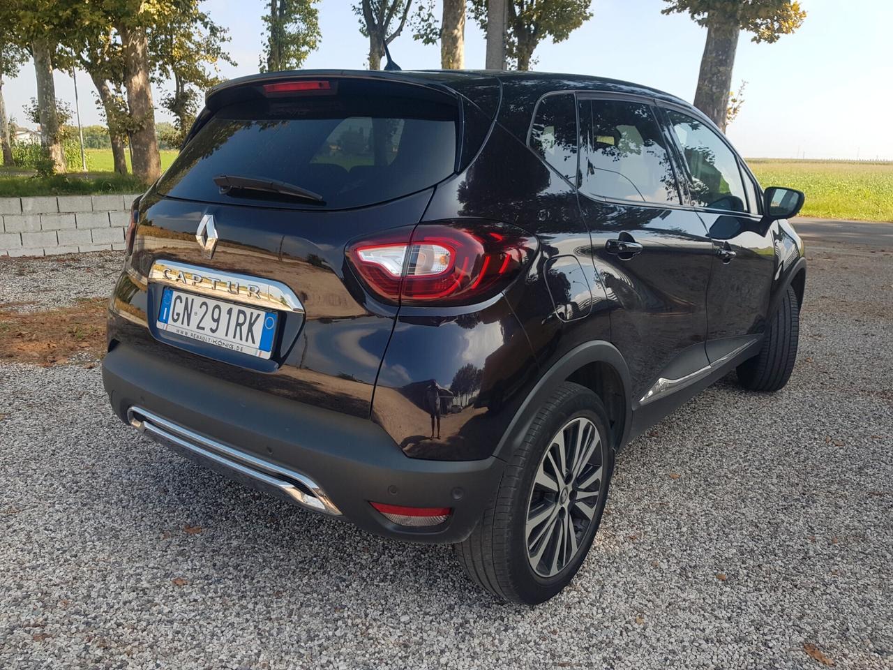 Renault Captur TCe 120 CV Start&Stop Energy Initiale Paris NEOPATENTATI