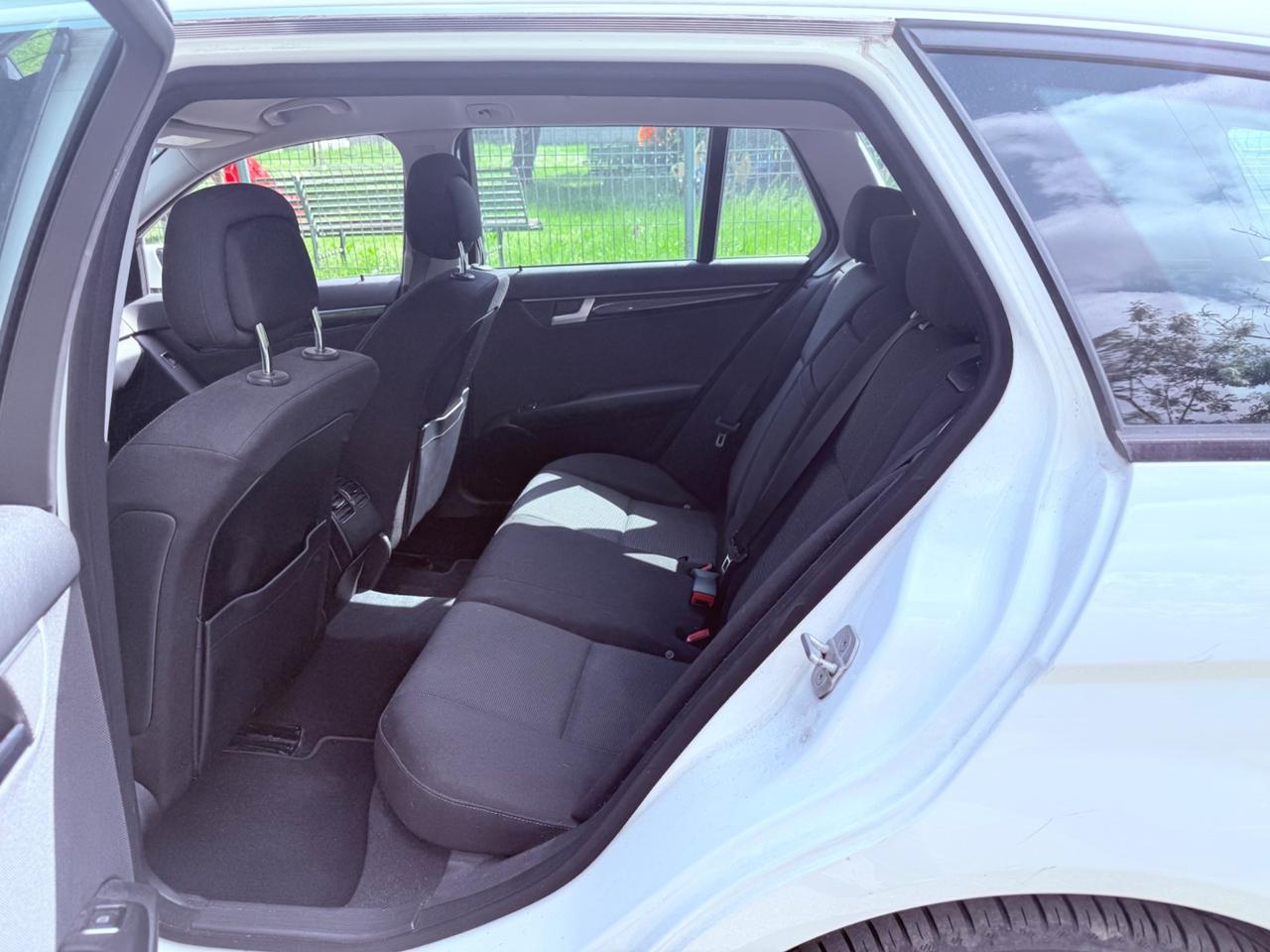 Mercedes-benz C 220 CDI - 150 MILA KM REALIIIIIIIII