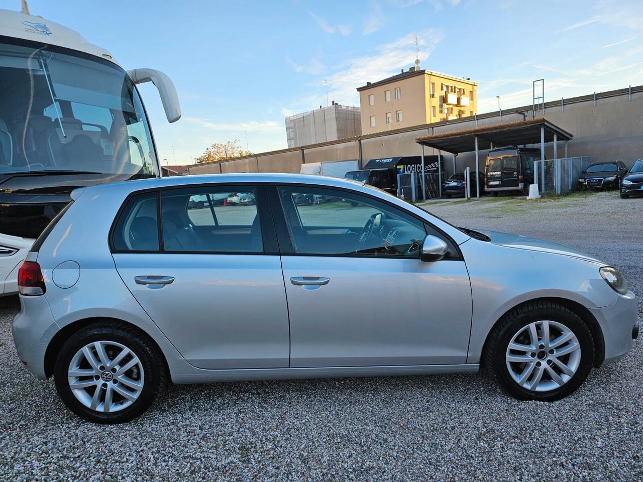 Volkswagen Golf 1.6 TDI 105cv Highline DPF*Euro5*