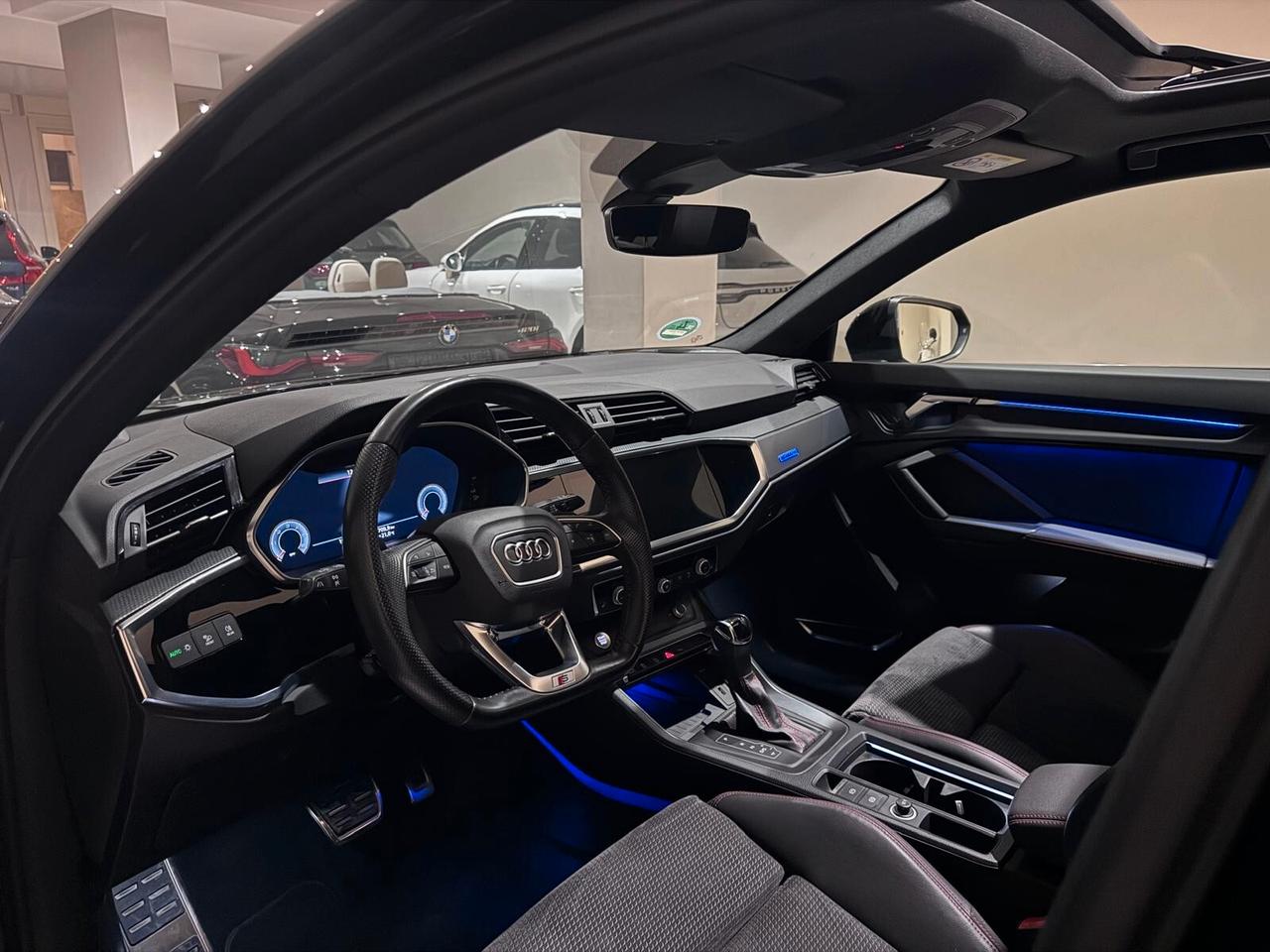 Audi Q3 SPORTBACK SPB 40 TDI quattro S tronic S Line Identity Black Tetto