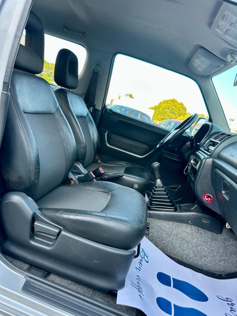 SUZUKI - Jimny - 1.3i 16V 4WD JLX Mode