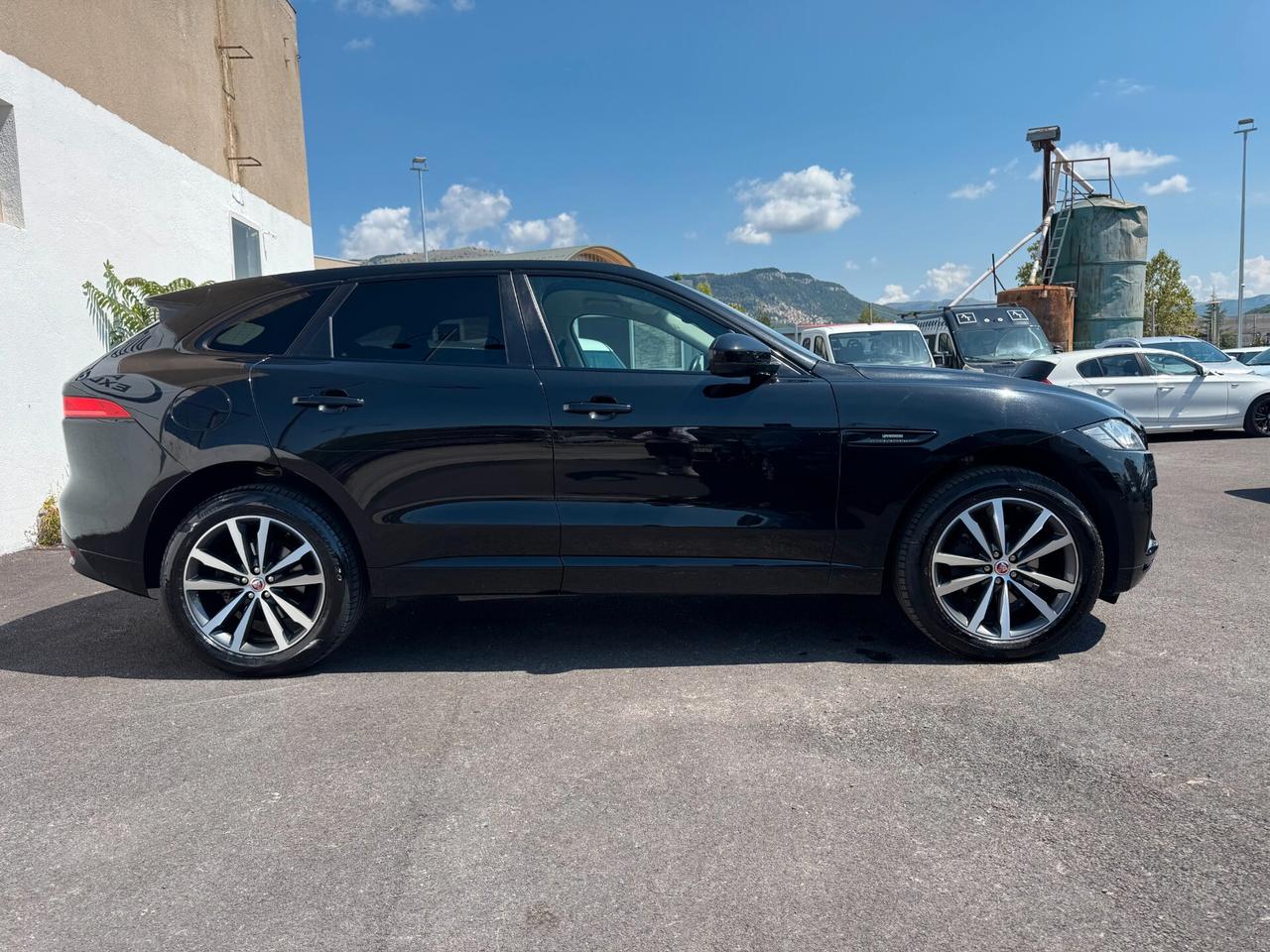 Jaguar F-Pace 2.0 D 180 CV AWD aut. R-Sport