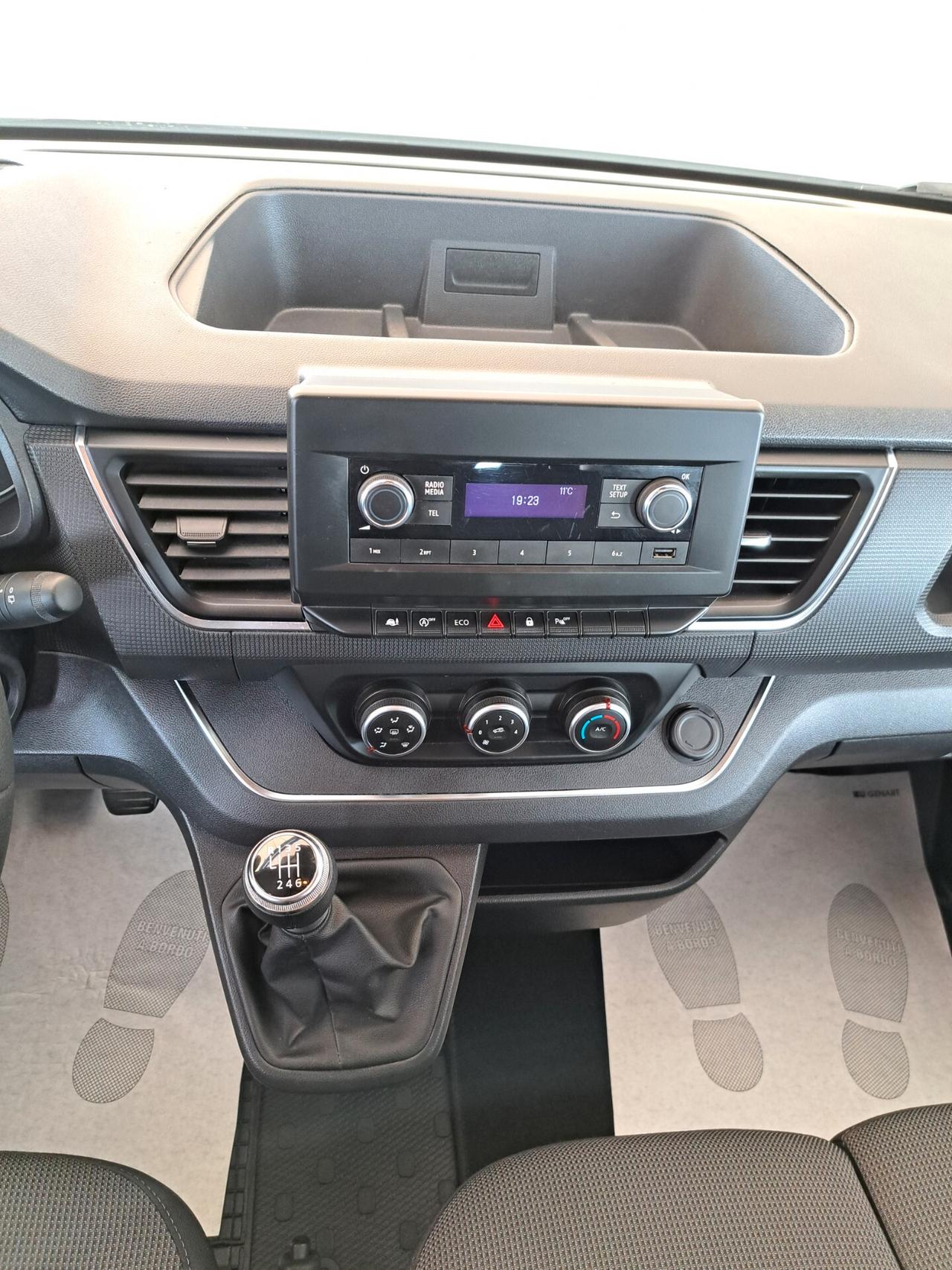 Nissan Primastar 2.0 DCi 110CV 9 POSTI S/S