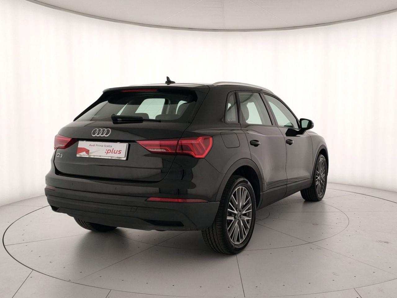 Audi Q3 45 1.4 tfsi e business s-tronic