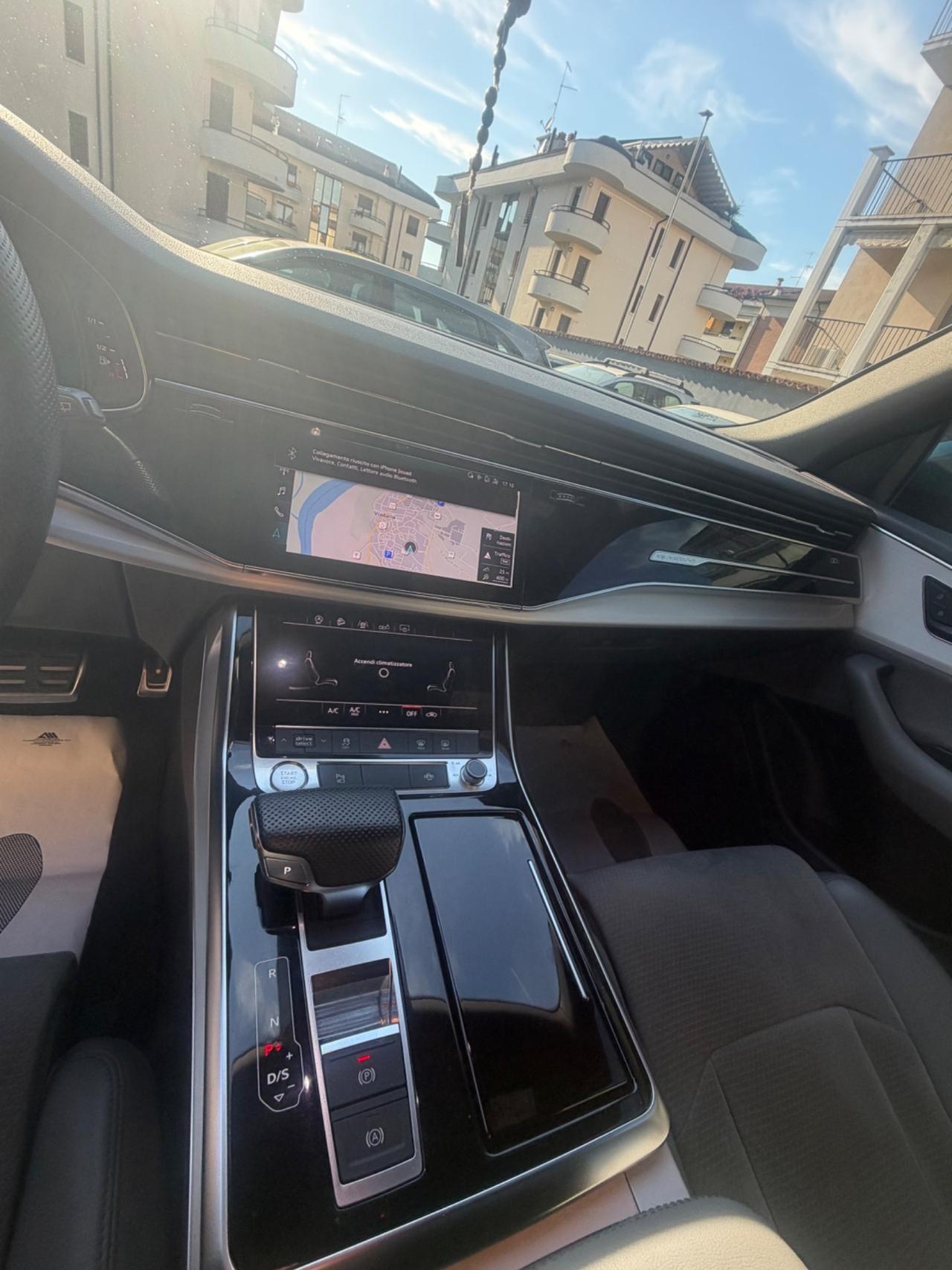 Audi Q8 55 TFSI quattro tiptronic Sport